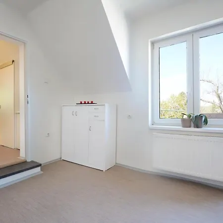 Apartmany Jevany アパート Jevany
