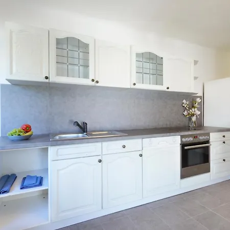 Apartmany Jevany Apartment *
