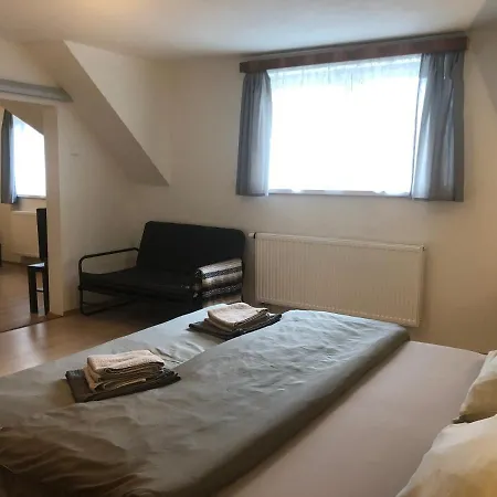 Apartmany Jevany شقة *