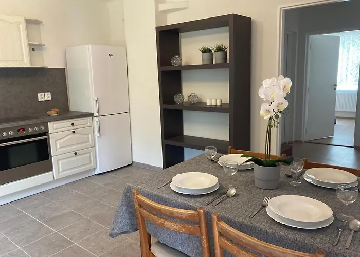 Apartmany Jevany Lägenhet